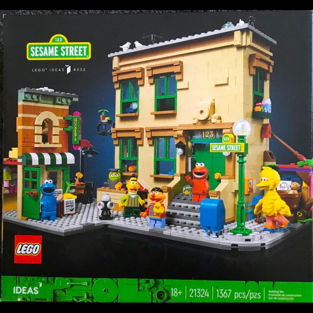 LEGO 21324 SET: I23 SESAME STREET BUILDING SET!!